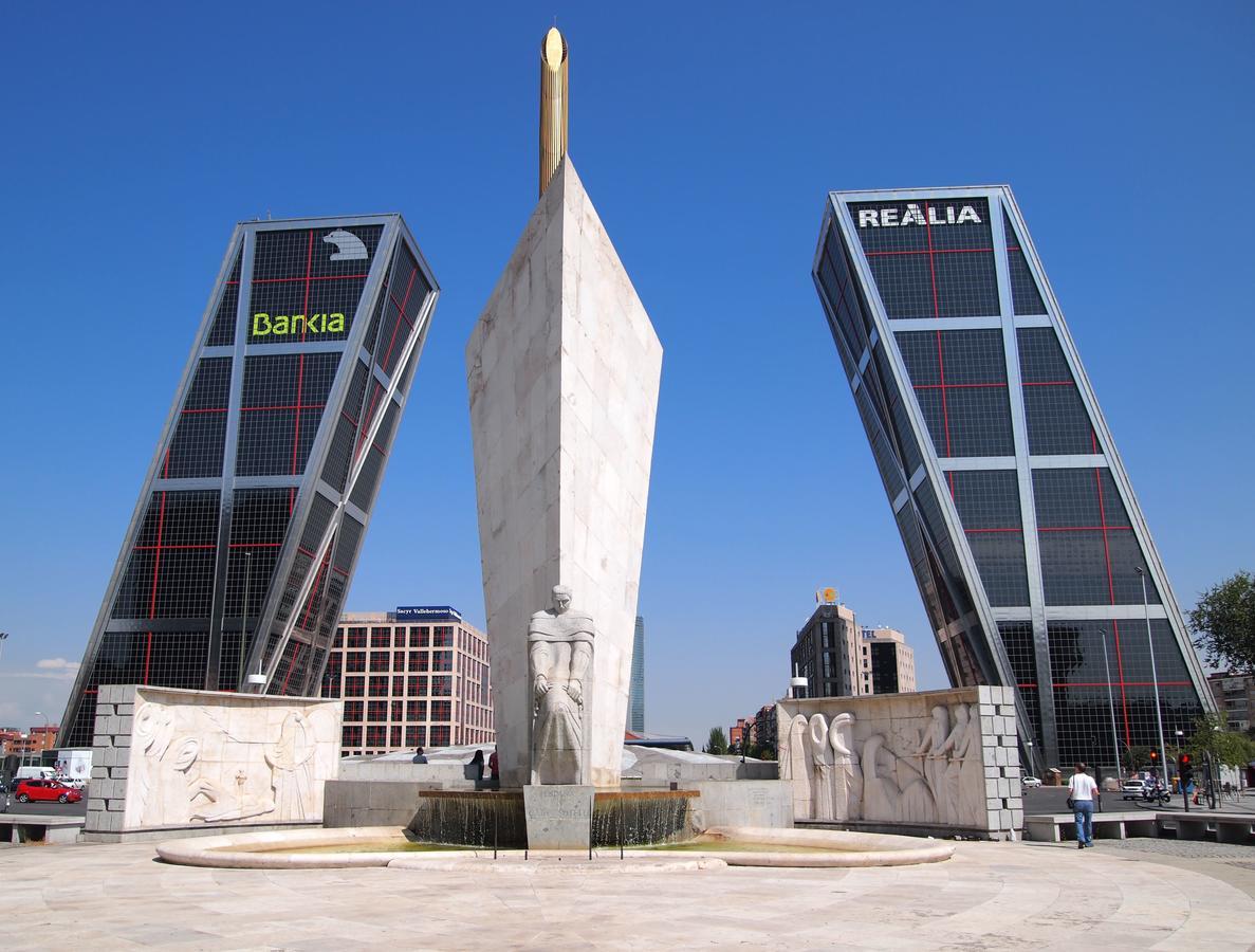 Atico Puerta De Europa Apartment มาดริด ภายนอก รูปภาพ